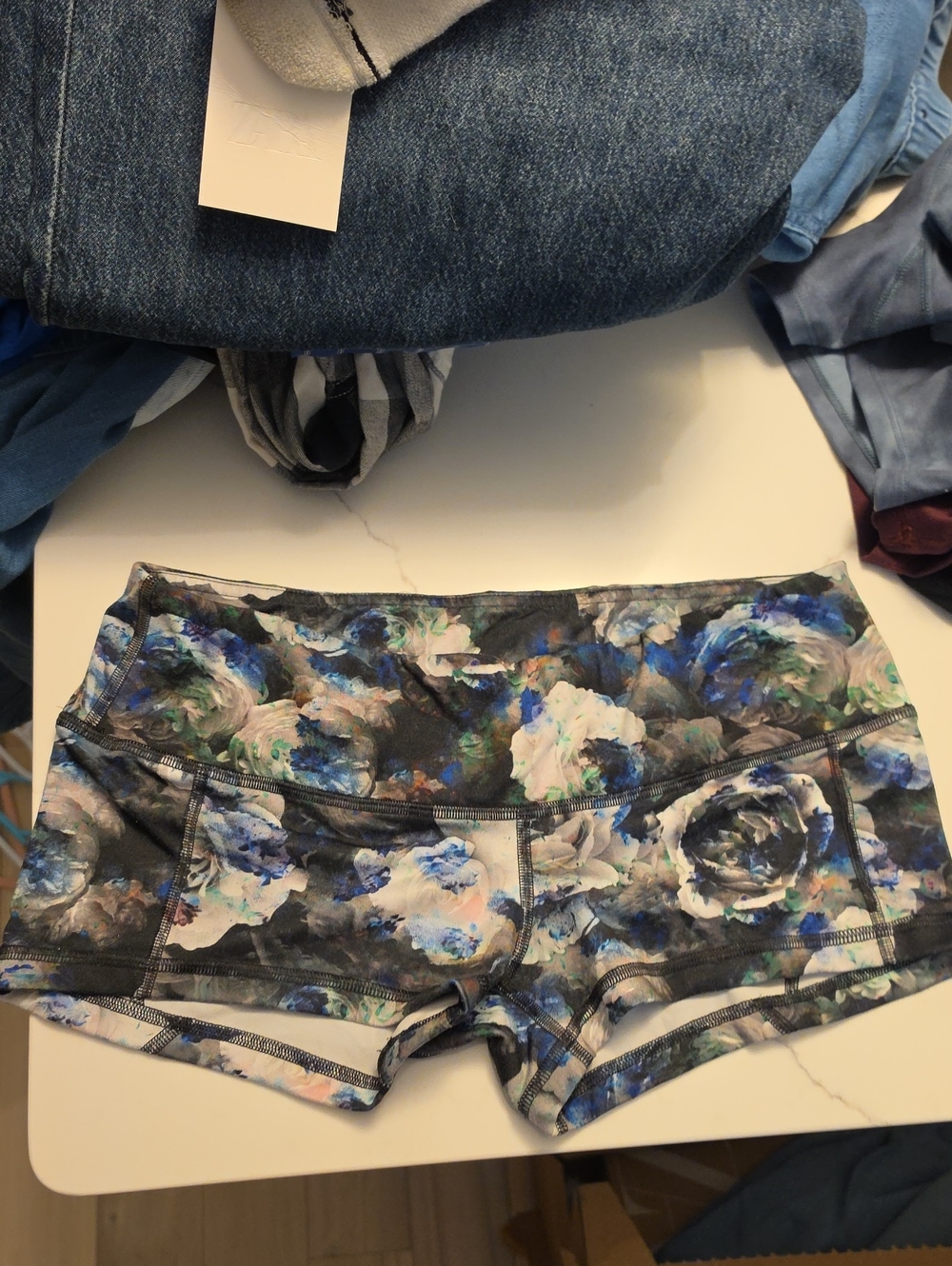 Fleo Floral Print Women's Active Shorts - Multicolor